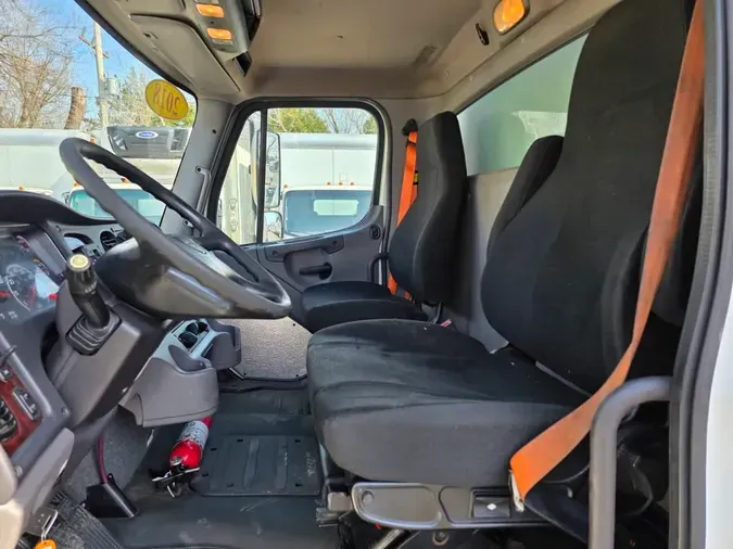 2018 FREIGHTLINER/MERCEDES M2 106