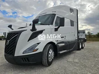 2026 VOLVO VNL64T860