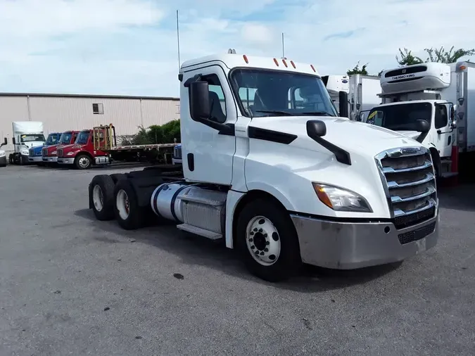 2019 FREIGHTLINER NEW CASCADIA PX12664