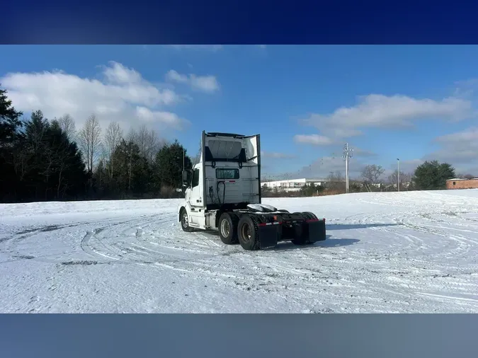 2018 Volvo VNL300