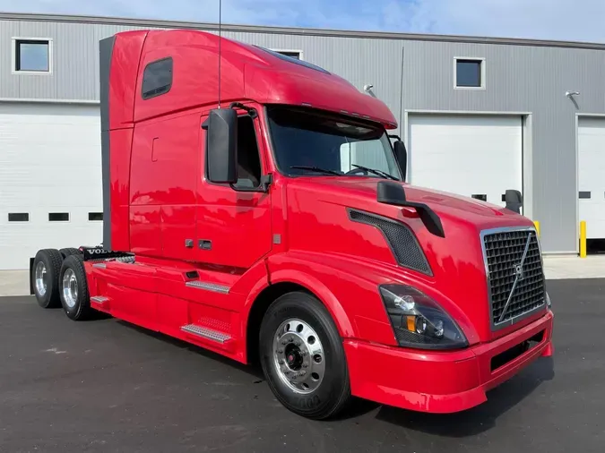 2017 Volvo VNL670