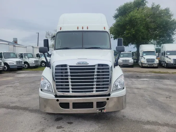 2020 FREIGHTLINER/MERCEDES CASCADIA 125