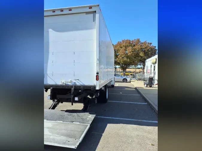 2017 FREIGHTLINER/MERCEDES M2 106