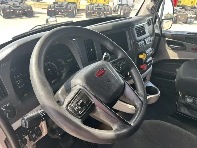 2022 Peterbilt 579