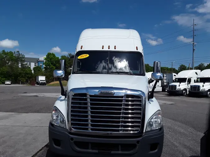 2019 FREIGHTLINER/MERCEDES CASCADIA 125