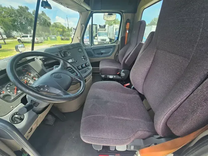 2019 FREIGHTLINER CASCADIA 125