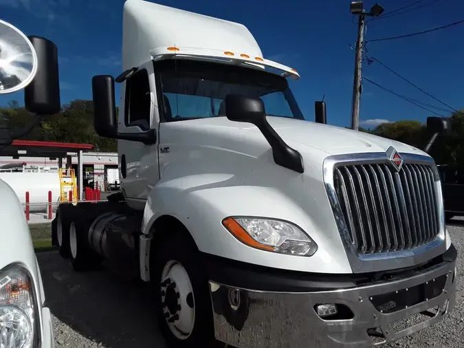 2019 NAVISTAR INTERNATIONAL LT625 DAYCAB T/A