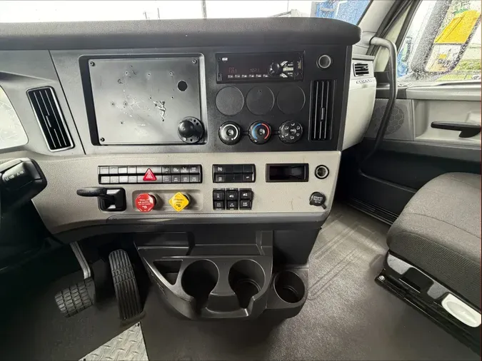 2020 Freightliner Cascadia 126ad2b41b77a866924ba5d6c6c418b7b1e