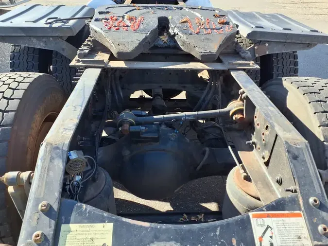 2019 VOLVO VNR64T-640ad2c0394453011dbb35c0d6efe47d257