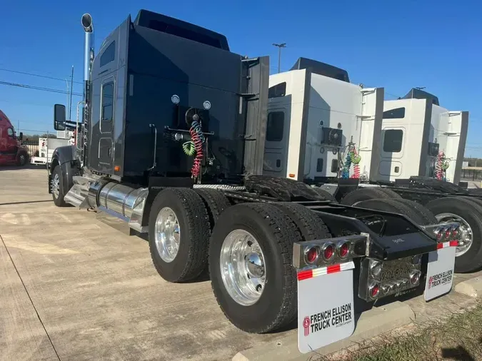2024 Kenworth W990ad2dc46ad8ab61cb43848b75d37a3ac0