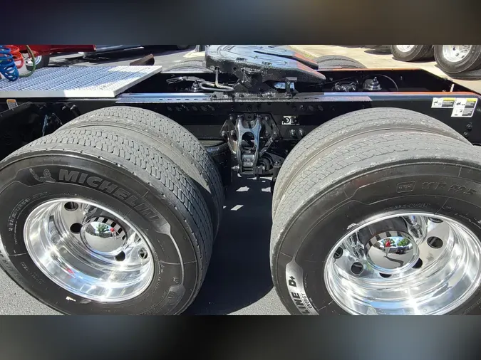 2022 Peterbilt 579ad2eba568a385e653055d955acb9ecb3