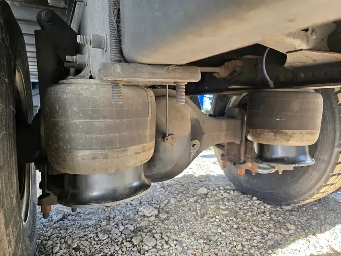 2017 FREIGHTLINER/MERCEDES M2 106