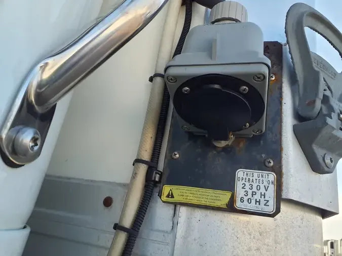 2019 FREIGHTLINER/MERCEDES M2 106