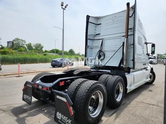 2020 VOLVO VNL760