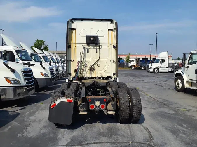 2019 FREIGHTLINER NEW CASCADIA PX12664