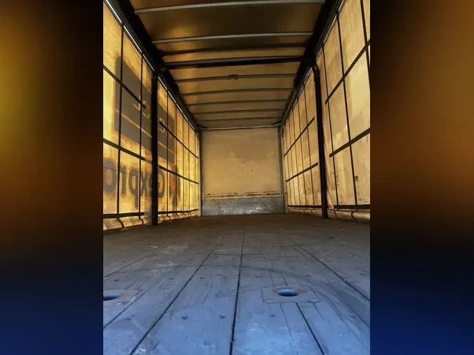 2018 FREIGHTLINER M2 106