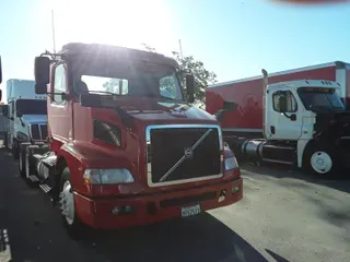 2016 Volvo VNM64T