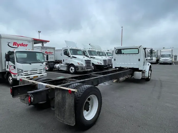 2016 FREIGHTLINER/MERCEDES M2 106