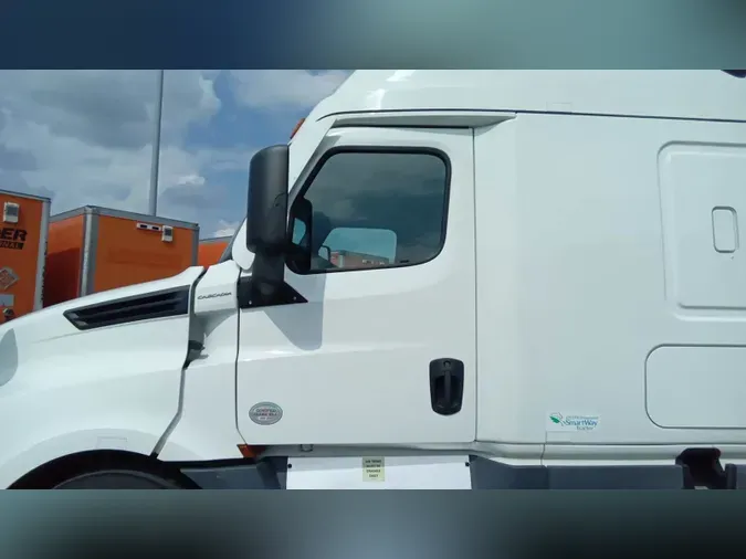 2023 Freightliner Cascadia 126ad3578c82e66d41469283be8601fd6b0