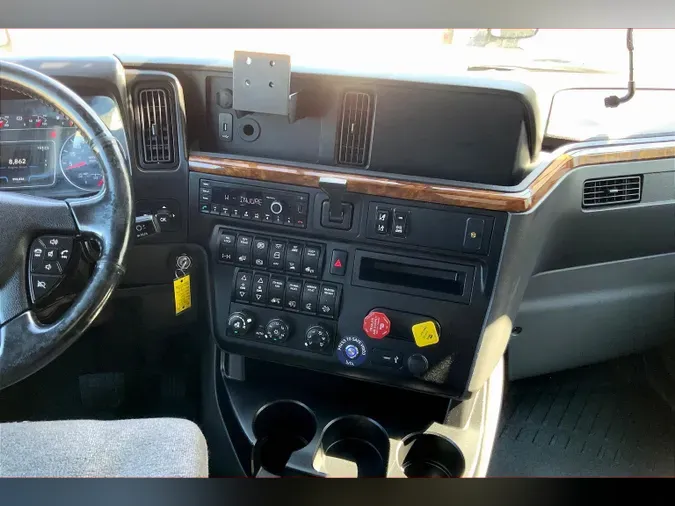 2021 INT LT625 6x4