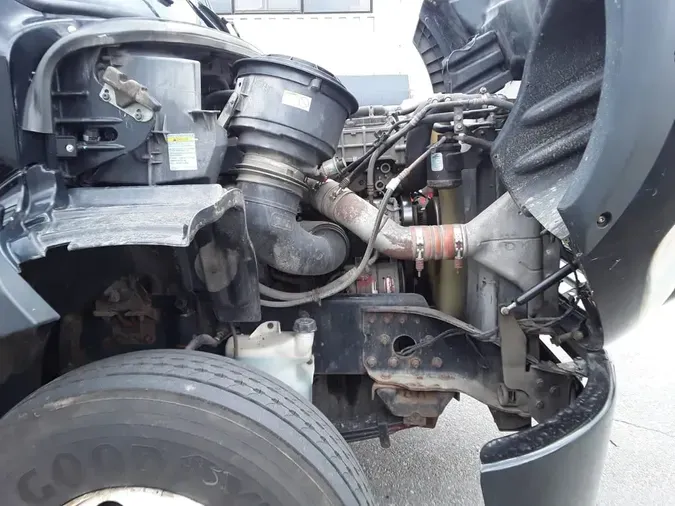 2017 FREIGHTLINER M2-112