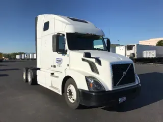 2017 VOLVO VNL64670
