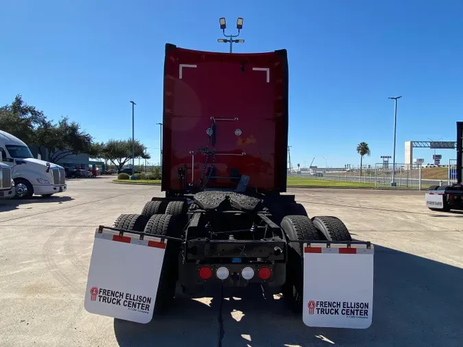 2022 Kenworth T680