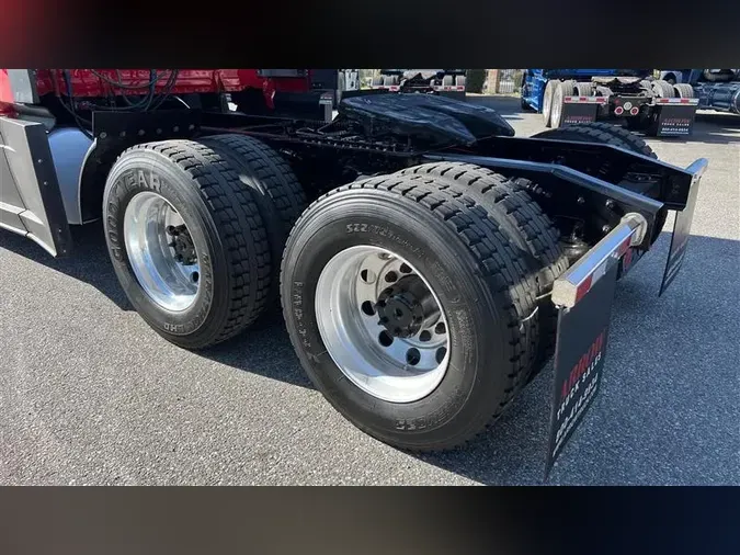 2019 FREIGHTLINER CASCADIA