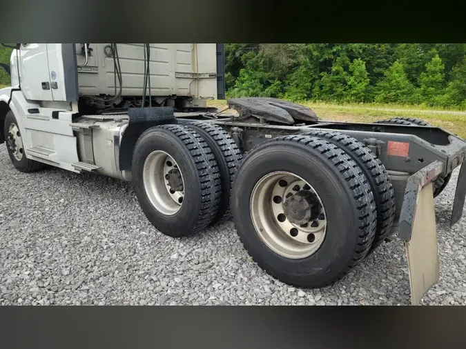 2018 Volvo VNL300