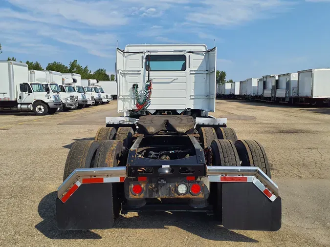 2017 VOLVO VNL64TRACTOR