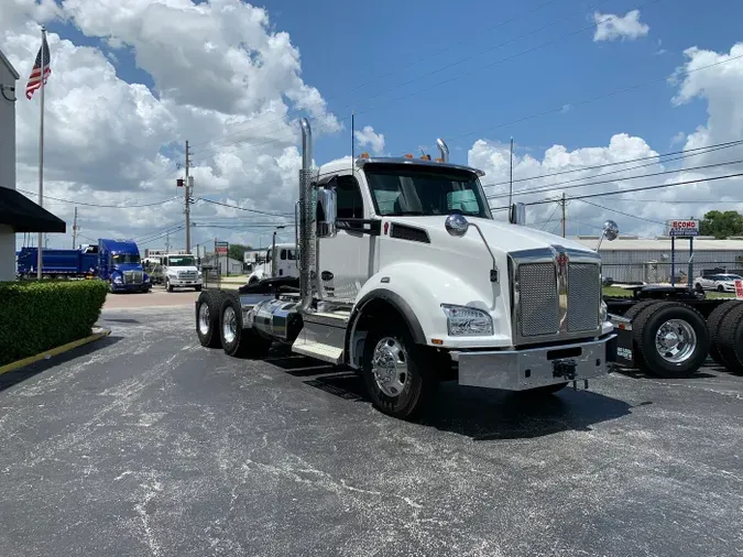 2026 Kenworth T880