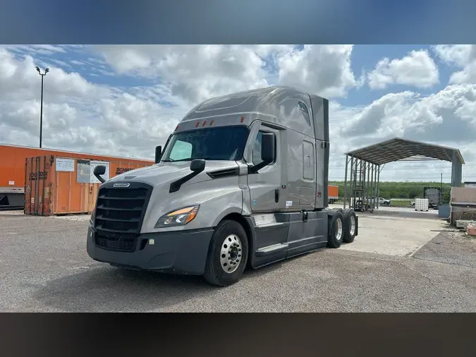 2023 Freightliner Cascadia 126