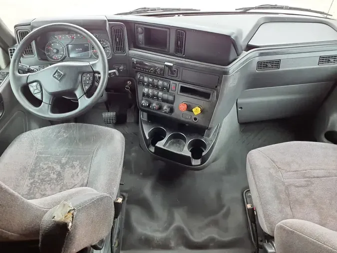 2020 NAVISTAR INTERNATIONAL LT625 SLPR CAB