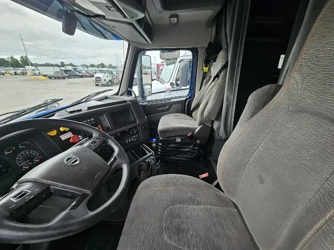 2021 VOLVO VNL64T760