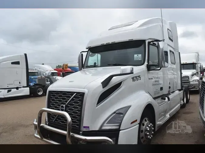 2021 VOLVO VNL64T860ad4dd700898e5e3a3d2accf93d70263b