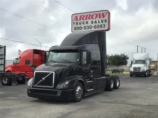 2016 VOLVO VNL630