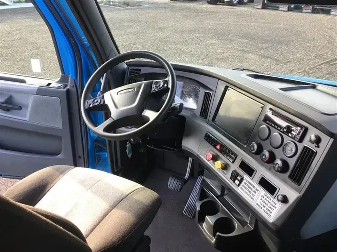 2021 FREIGHTLINER CA126