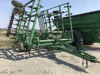 2008 John Deere 2210