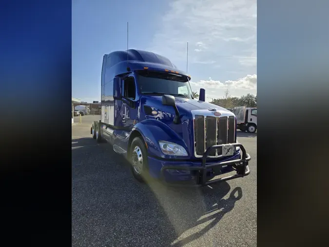 2022 Peterbilt 579