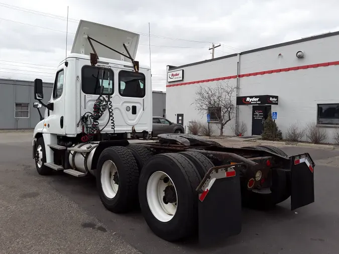 2016 FREIGHTLINER/MERCEDES CASCADIA 125