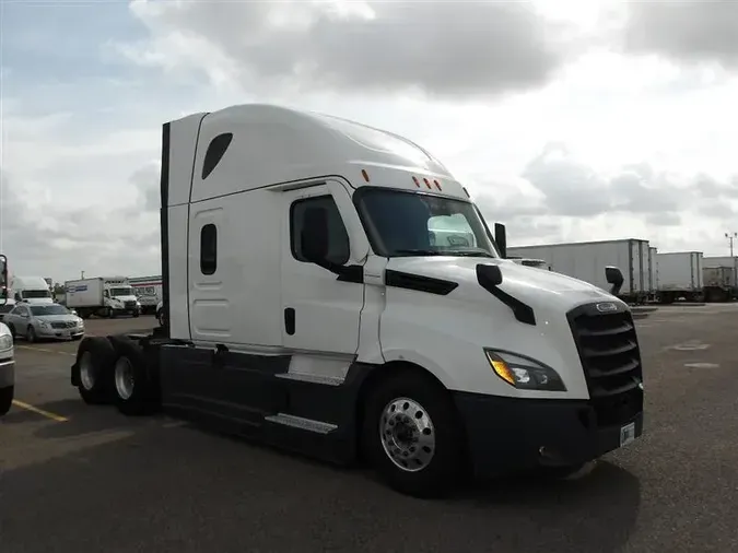 2022 FREIGHTLINER CA126