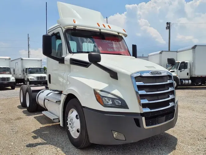 2020 FREIGHTLINER NEW CASCADIA PX12664