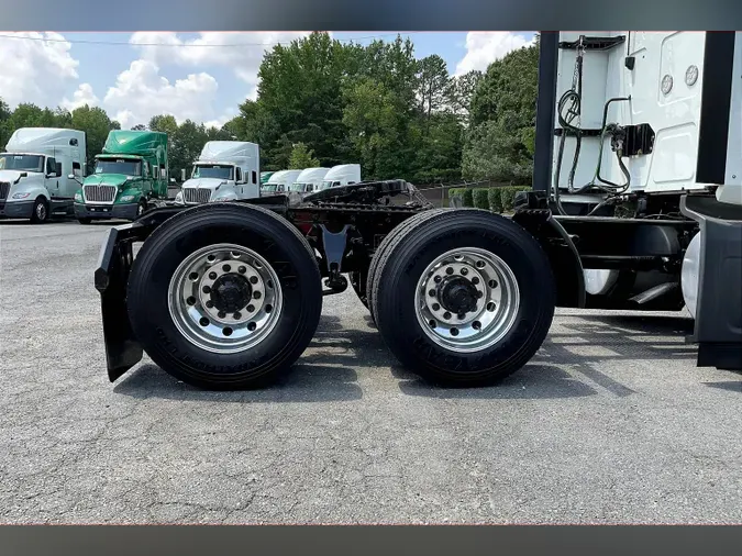 2022 INT LT625 6x4