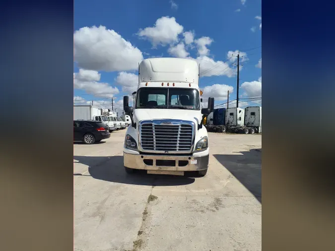 2018 FREIGHTLINER/MERCEDES CASCADIA 113