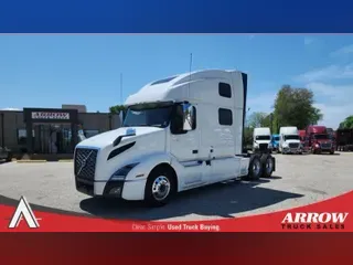 2021 VOLVO VNL860
