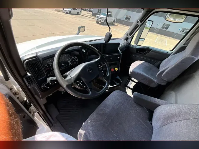 2021 INT LT625 6x4