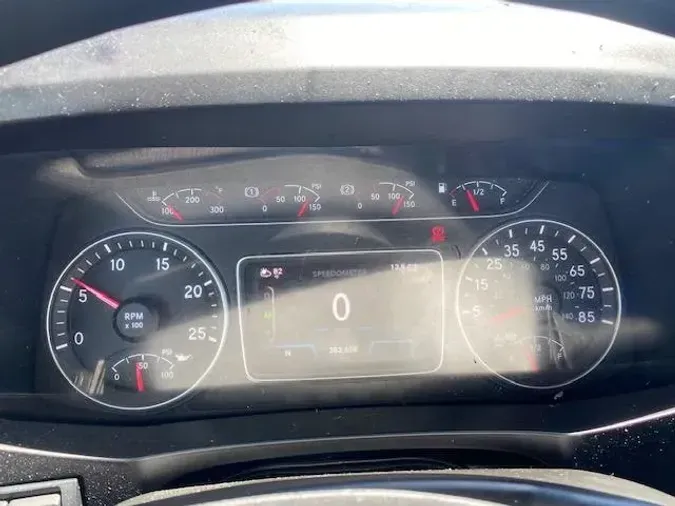 2023 International LT625