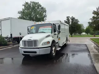 2017 FREIGHTLINER M2 106