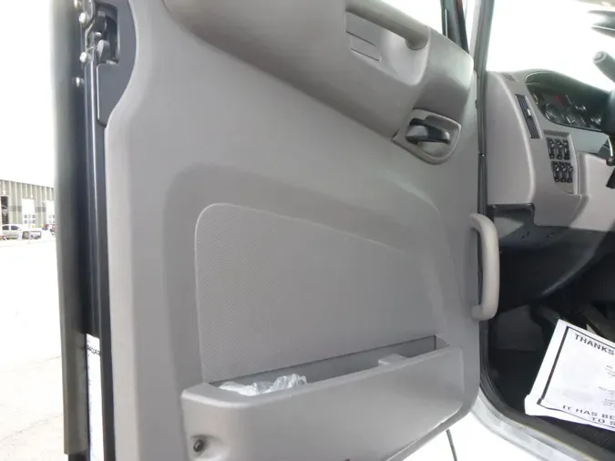 2018 Peterbilt 337