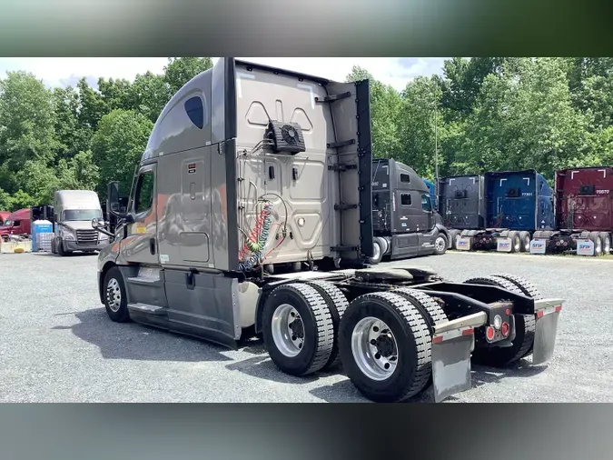 2021 Freightliner Cascadia
